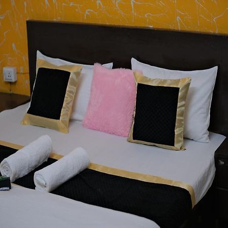 Travel Monkey Hostel Agra  Exteriör bild
