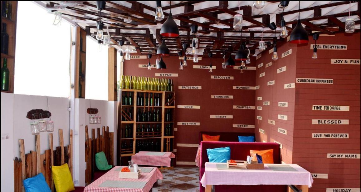 Travel Monkey Hostel Agra  Exteriör bild
