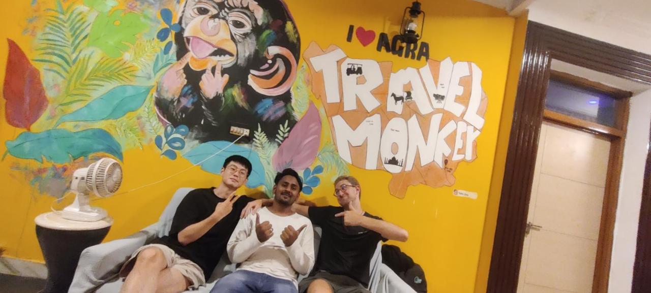 Travel Monkey Hostel Agra  Exteriör bild