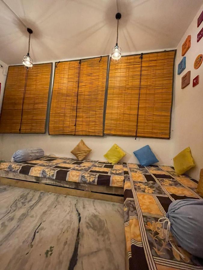 Travel Monkey Hostel Agra  Exteriör bild