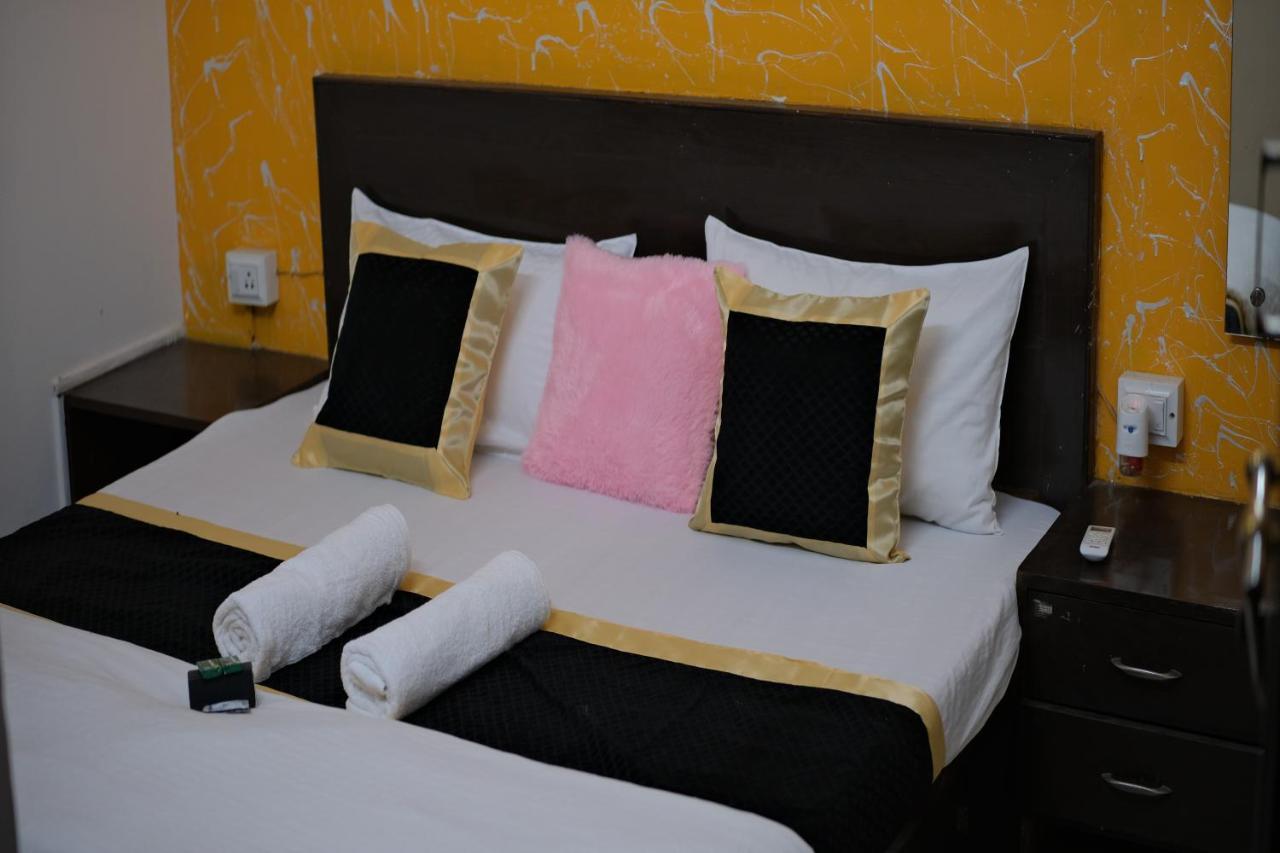 Travel Monkey Hostel Agra  Exteriör bild