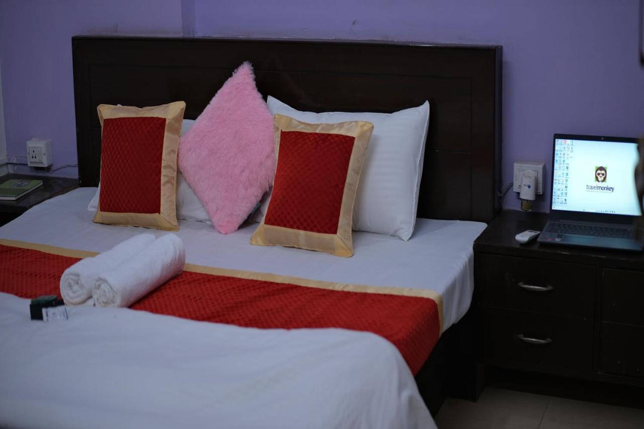 Travel Monkey Hostel Agra  Exteriör bild