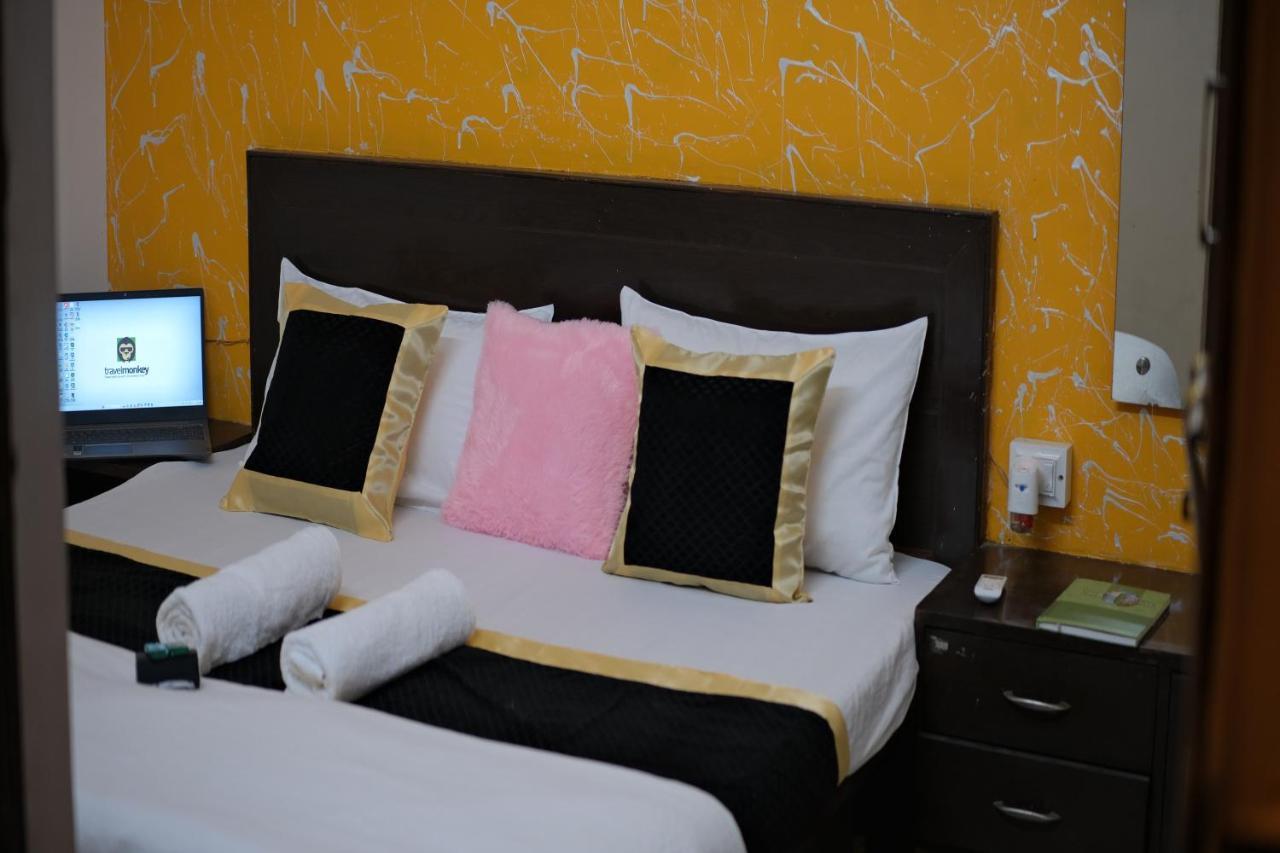 Travel Monkey Hostel Agra  Exteriör bild