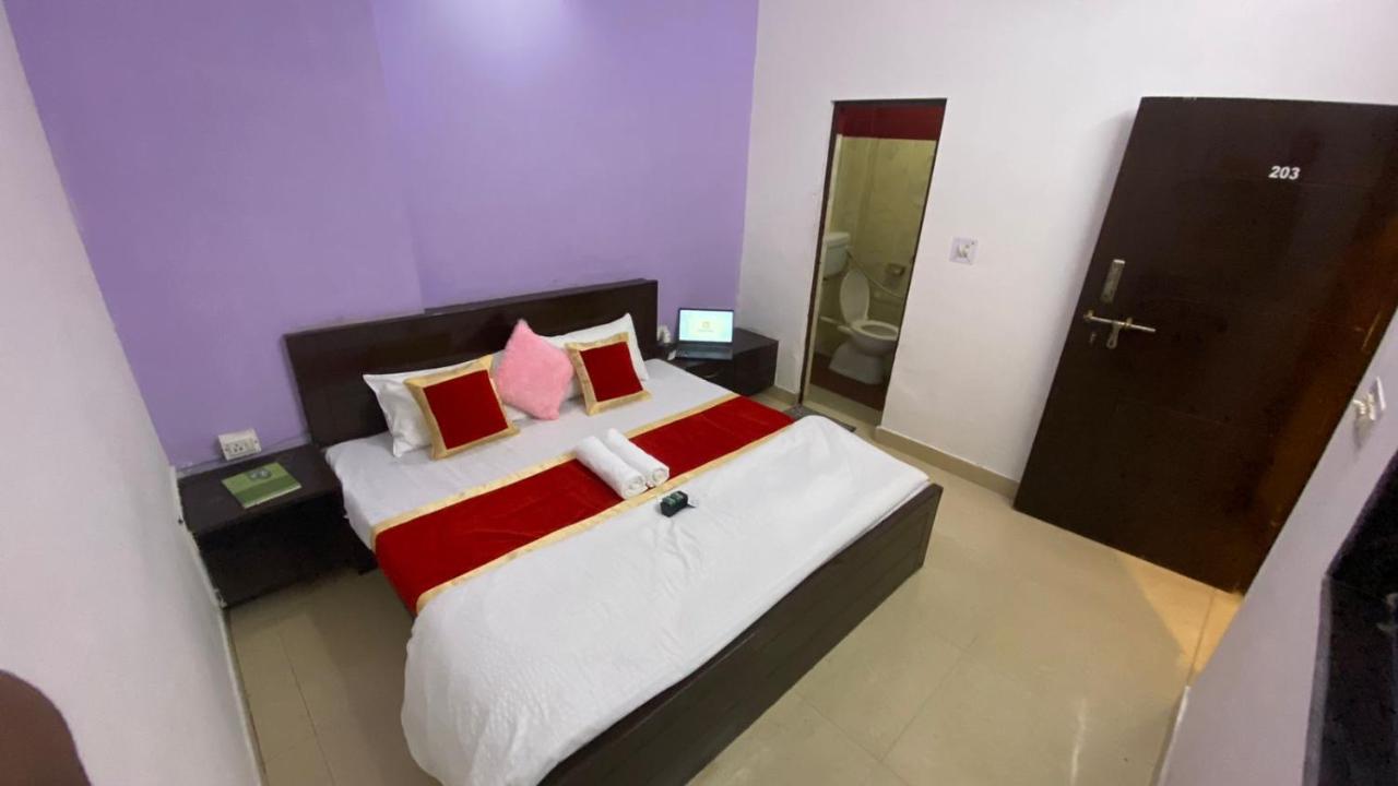 Travel Monkey Hostel Agra  Exteriör bild