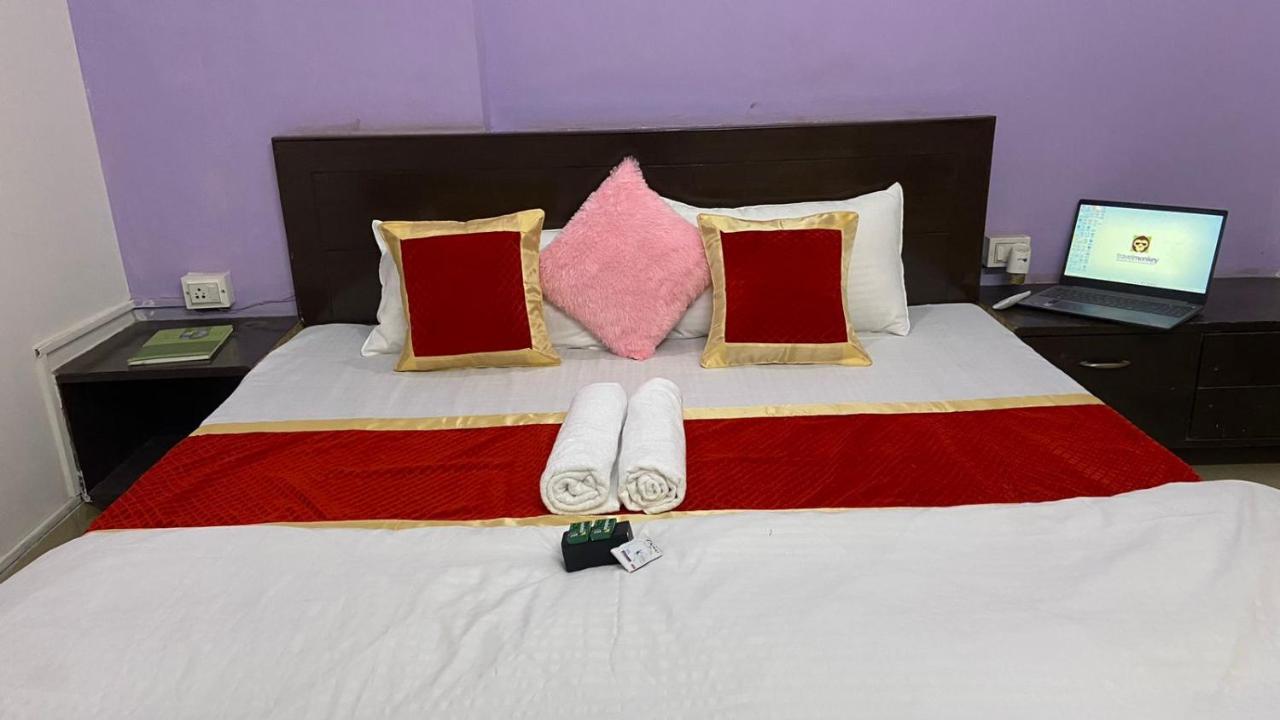 Travel Monkey Hostel Agra  Exteriör bild