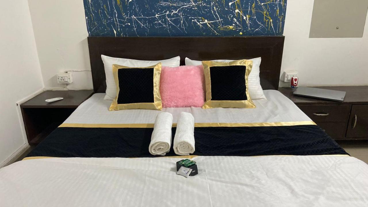 Travel Monkey Hostel Agra  Exteriör bild