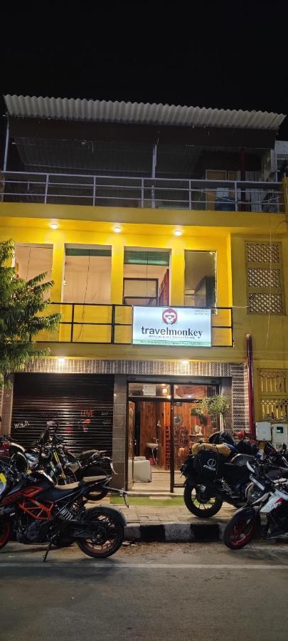 Travel Monkey Hostel Agra  Exteriör bild